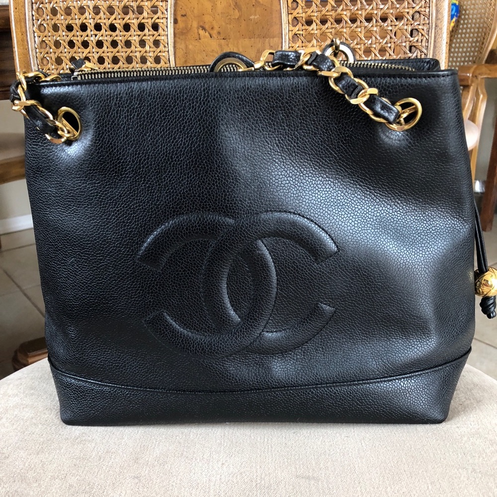 Chanel CC Caviar leather chain tote